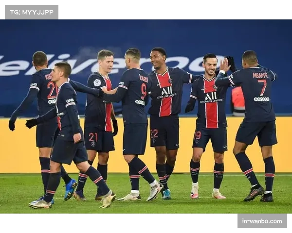 巴黎圣日耳曼弃用巨星战术 团队足球体系击败曼城夺冠